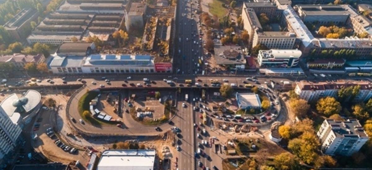 Кличко відхилив дешевші пропозиції і віддав знесення "Більшовика" засудженому за крадіжку телефонів