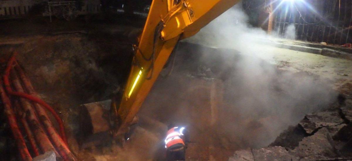 🏗️ Монстр центрального опалення знову вбиває: у Києві 16-річна дівчина заживо зварилася в окропі