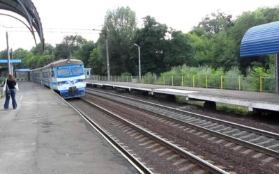 УЗ запускает челночные электрички с левого на правый берег Киева