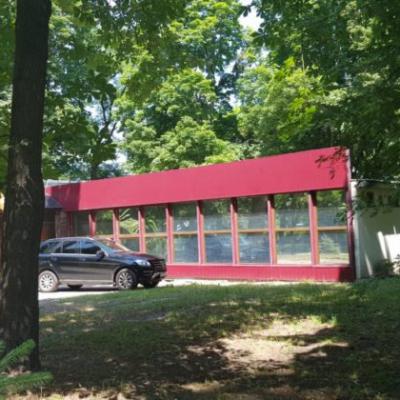 Департамент комунальної власності КМДА продав власність права на яку на має