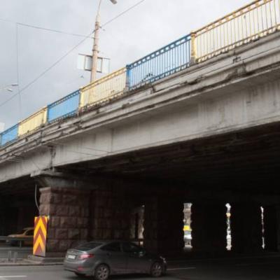 Воздухофлотский путепровод, который местные власти грозились отремонтировать до конца года, так и останется не удел