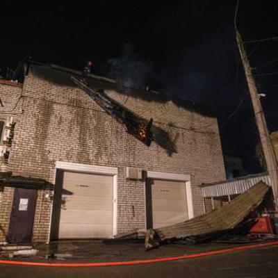 В Киеве пожарный получил ожог лица , ликвидируя пожар на СТО