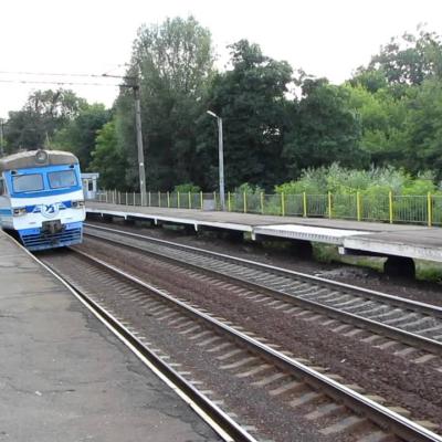 УЗ запускает челночные электрички с левого на правый берег Киева