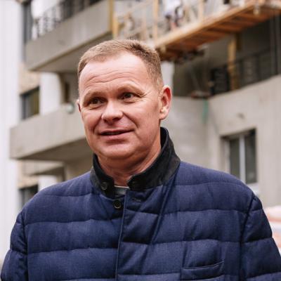 Ігор Кушнір забудував розкішними котеджами землю “Київміськбуду”