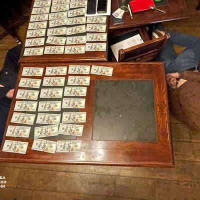 У Києві затримали ділків, які пропонували 1 000 000$ хабаря одному з офіцеру  СБУ