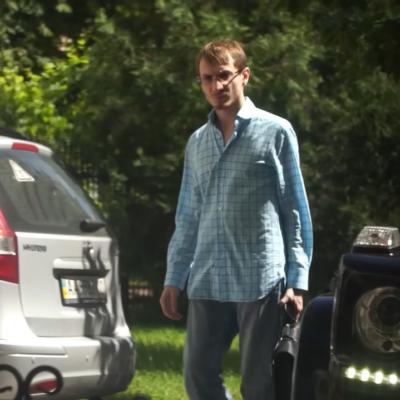НАБУ повідомило про підозру пасинку головного судового  експерта Рувіна - Назару Шептицькому за «рішалово» на митниці