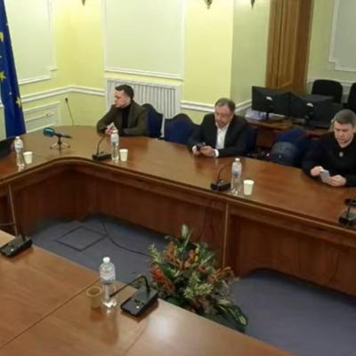 Чому засідання ТСК транслюються через особистий канал нардепа?